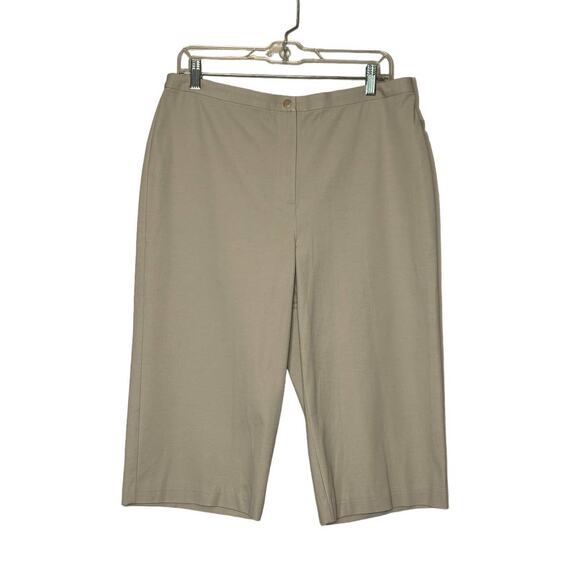 Charter Club beige flat front capri pants size 12 - Picture 9 of 10